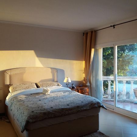Villa De La Rosa Málaga Extérieur photo